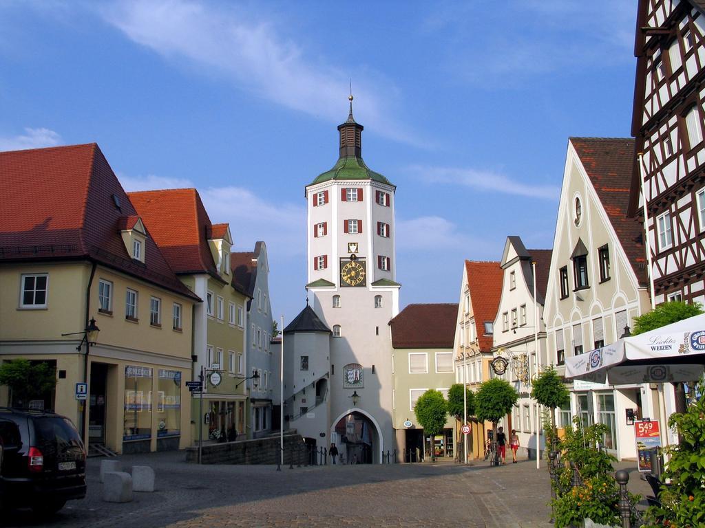 Brauereigasthof Zur Muenz Seit 1586 Guenzburg Exterior photo